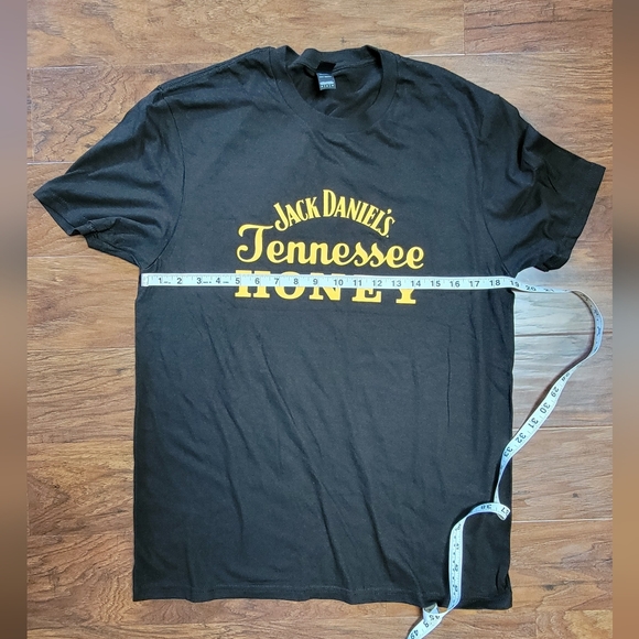 Jack Daniel's Whiskey Black New Unisex T-Shirt Size Medium - Picture 5 of 5